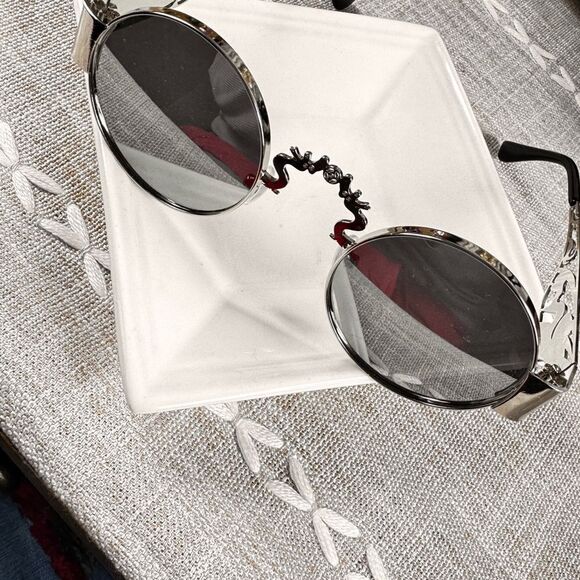 Zara Silver Safari Sunglasses with Black Accents - Picture 5 of 15